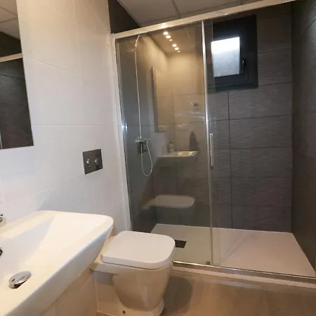 Lägenhet 3-bedroom Penthouse With Private Roof Terrace And Fantastic View *