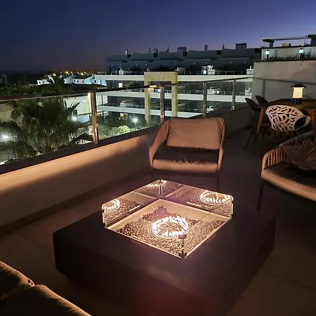 3-bedroom Penthouse With Private Roof Terrace And Fantastic View Lägenhet *